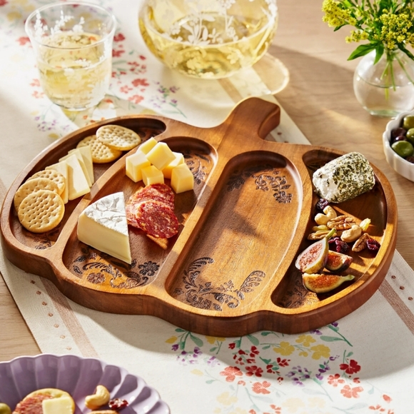 ❤️ 2025 The Pioneer Woman Charcuterie Pumpkin-Shaped Brown Serving Tray - Picture 1 of 5